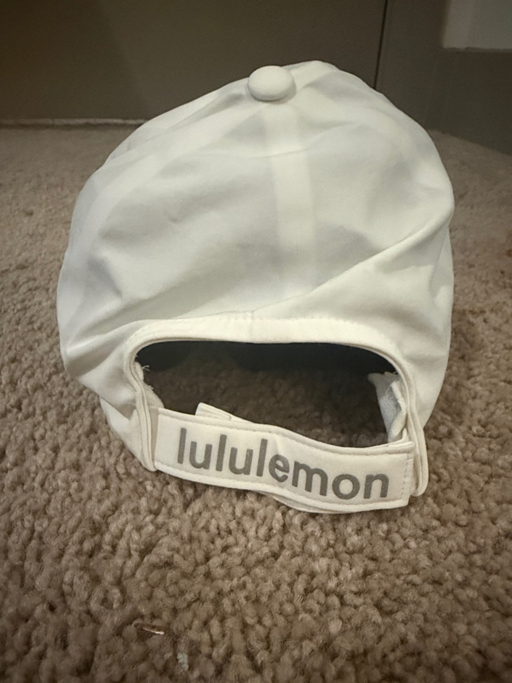 Lululemon hat - Picture 4 of 5